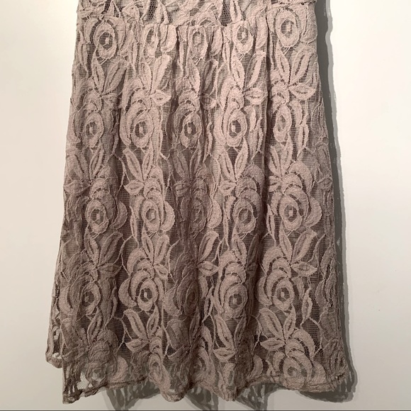 Grey Lace Dress - Picture 4 of 9